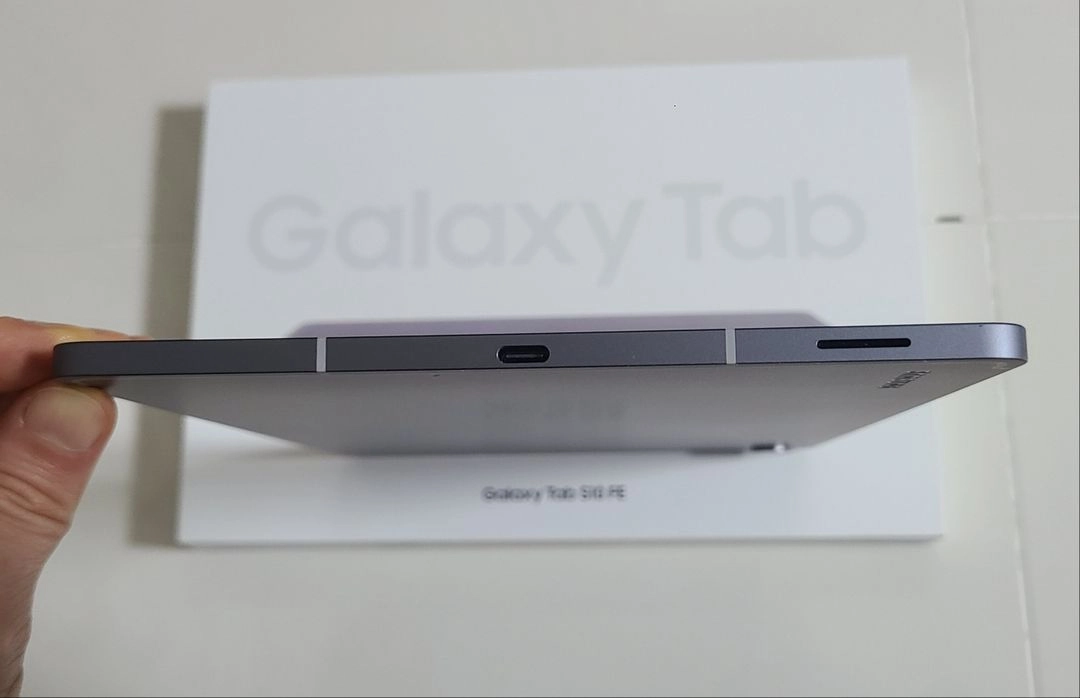 갤럭시 탭 S10 FE 이미지