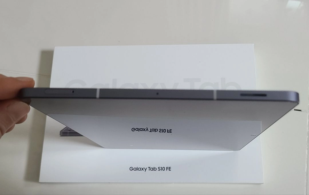 갤럭시 탭 S10 FE 이미지