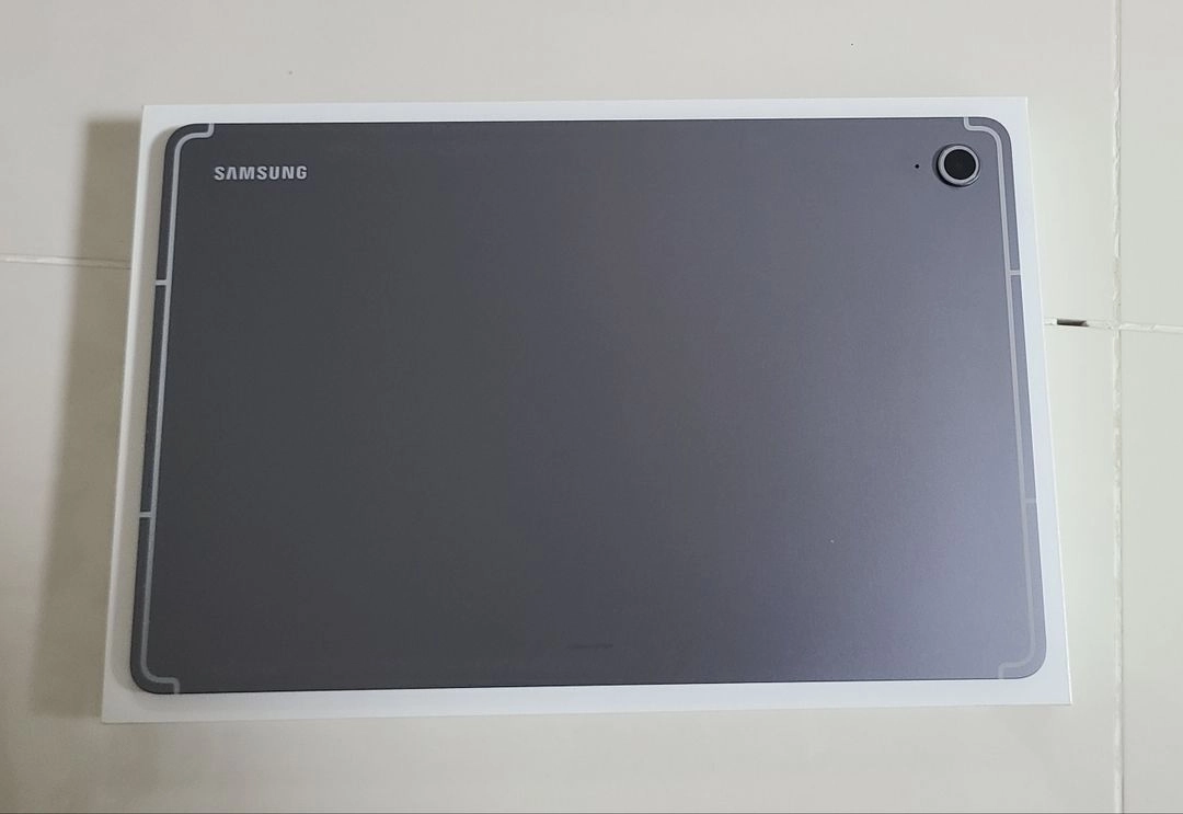 갤럭시 탭 S10 FE 이미지