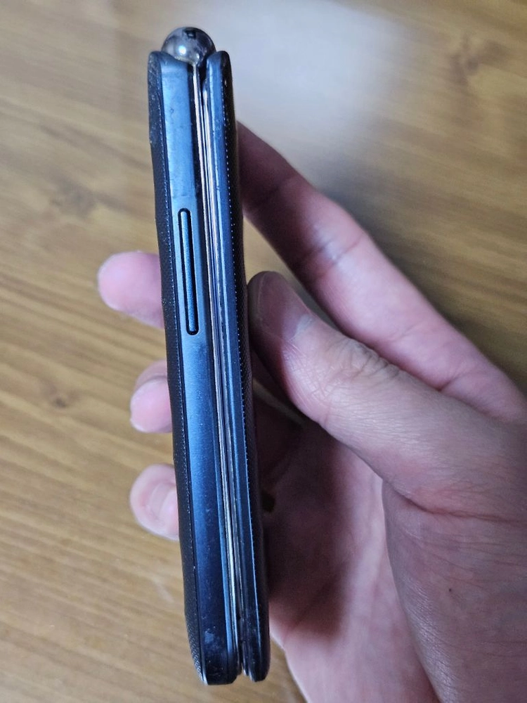 갤럭시 폴더1 SM-G155S 이미지