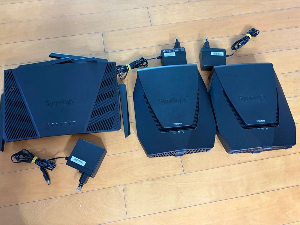 시놀로지 RT6600ax 1대 + WRX560 2대 이미지