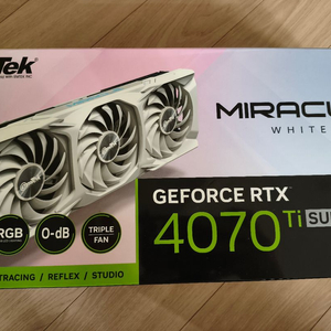 이엠텍 4070ti super 화이트 팝니다 이미지