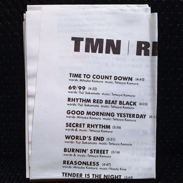 TMN (TM Network) RHYTHM RED 카세트 테이프 이미지