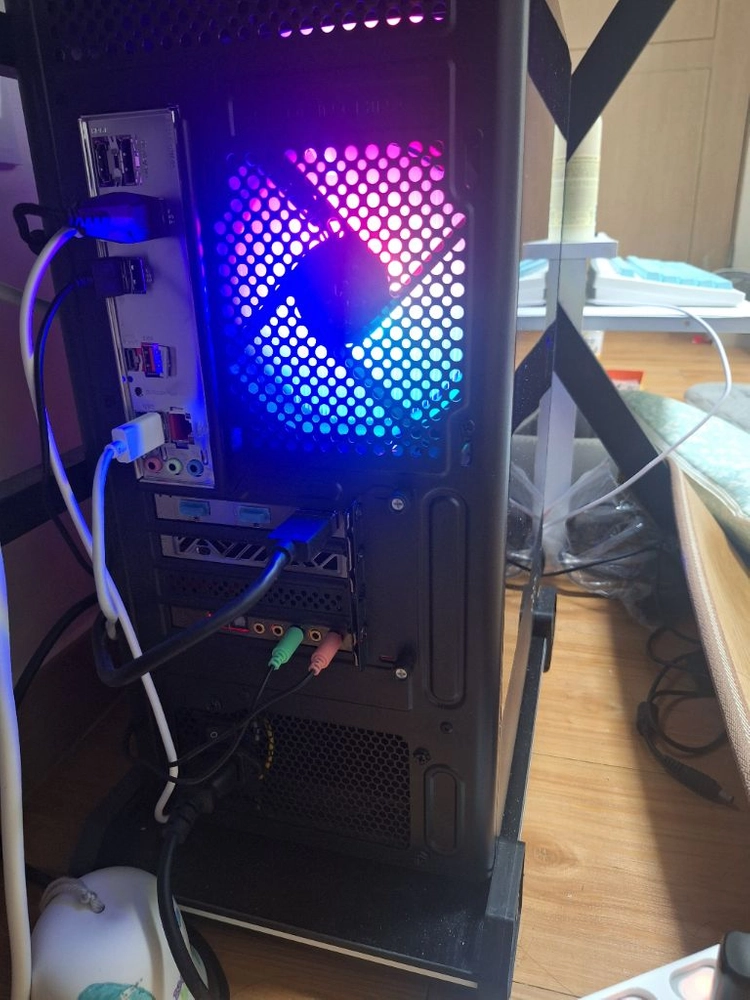 amd 7500f 게이밍 데스크탑 본체 이미지