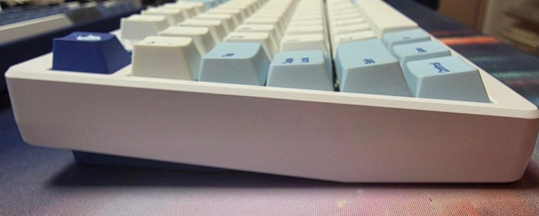 Base75 R3 한정판 클라우드블루 풀알루미늄 커스텀키보드 이미지