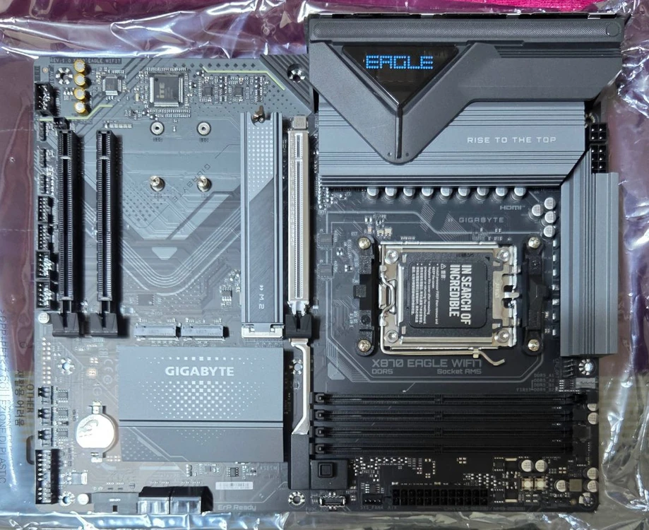 GIGABYTE X870 EAGLE WIFI7 메인보드 팝니다 이미지