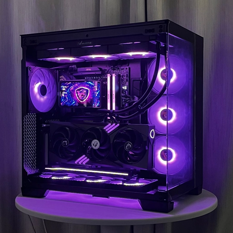 9800X3D 5080 MSI 게이밍 트리오 고사앙 게이밍 컴퓨터 이미지