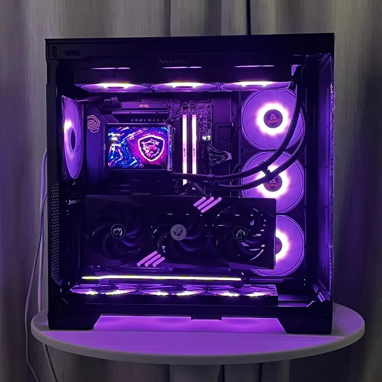 9800X3D 5080 MSI 게이밍 트리오 고사앙 게이밍 컴퓨터 이미지