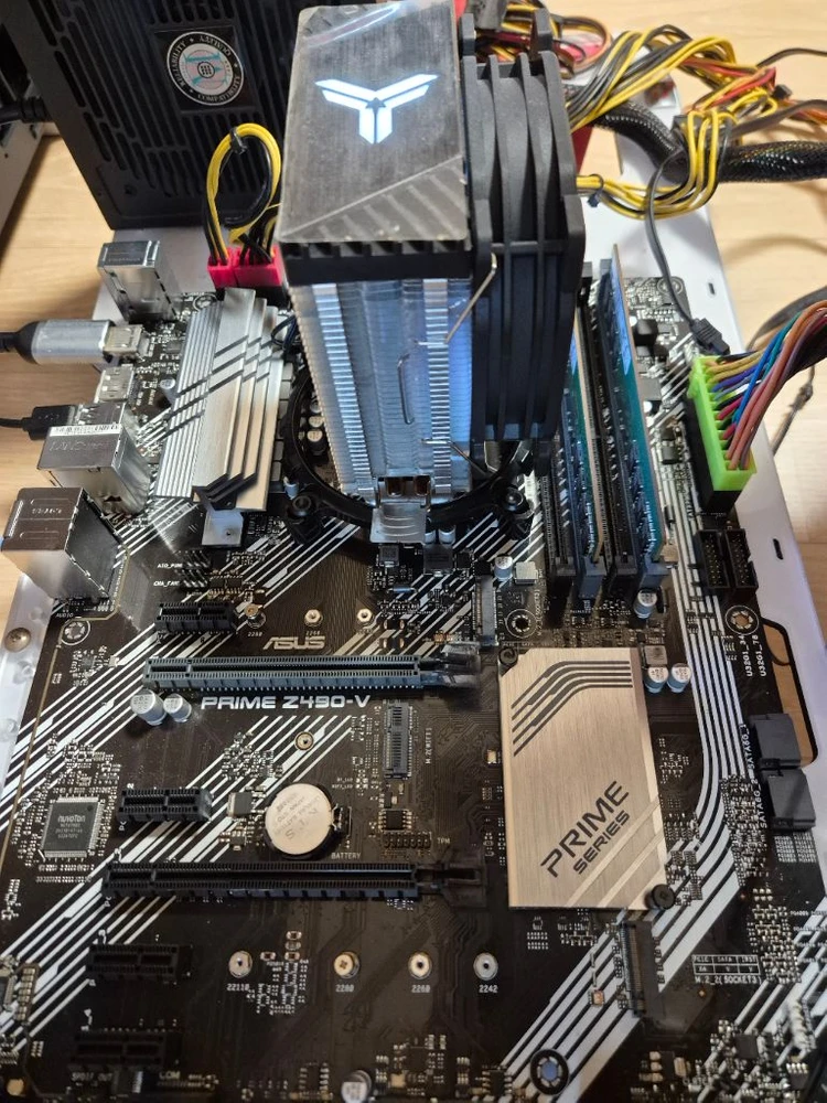 i5 10600k z490 ddr4 16g 세트 팝니다 이미지