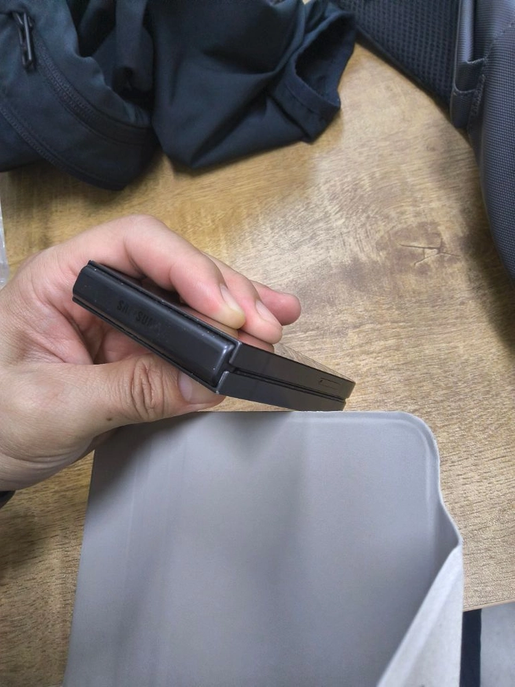 갤럭시z플립6. 512g 자급제. 삼성케어 이미지