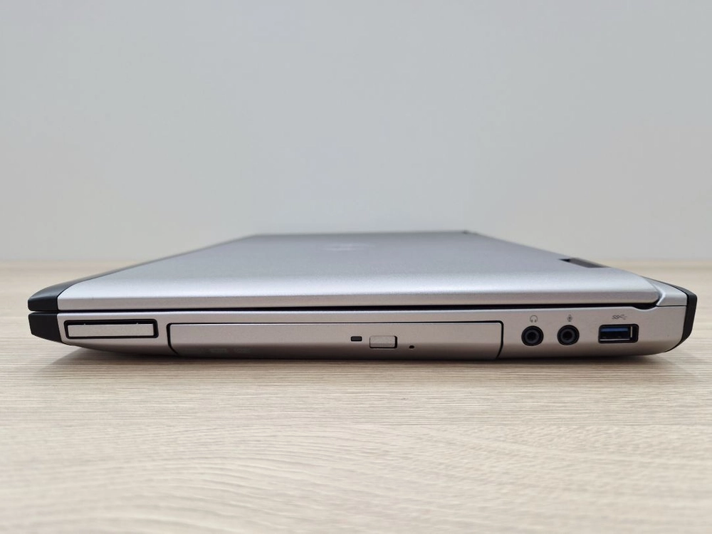 DELL 델 노트북 Vostro 3550 이미지