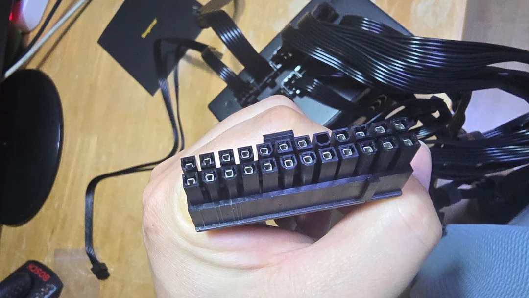 세고텝 Segotep GM850W 80PLUS GOLD 풀모듈러 ATX 3.1 이미지