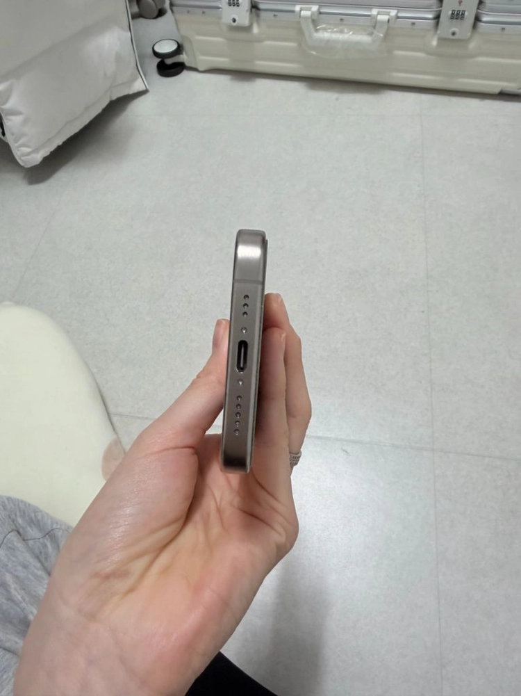 아이폰 15 pro 256g 내추럴티타늄 이미지