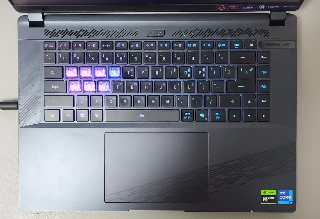 i7 14650HX RTX4060 32GB 1TB AORUS 16X 2024게이밍 노트북 이미지