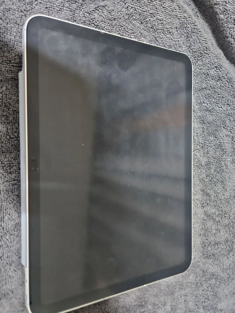 애플 아이패드 A16 셀룰러 128GB 실버색상 팝니다 이미지