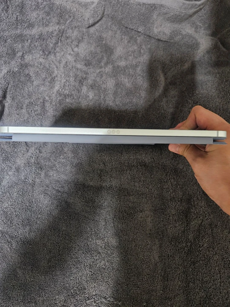 애플 아이패드 A16 셀룰러 128GB 실버색상 팝니다 이미지