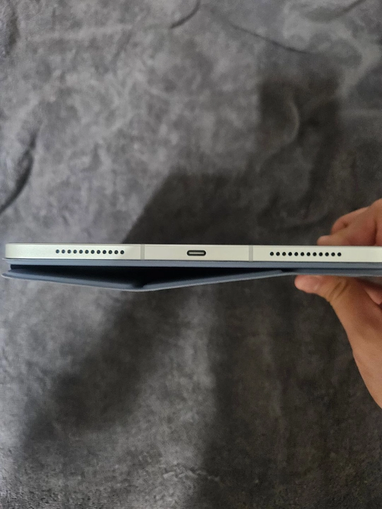 애플 아이패드 A16 셀룰러 128GB 실버색상 팝니다 이미지