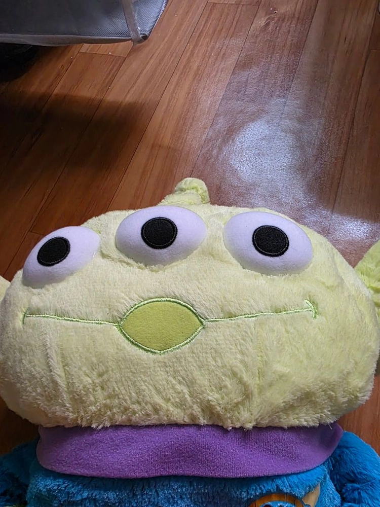 하트 안고있는 알린 인형 이미지
