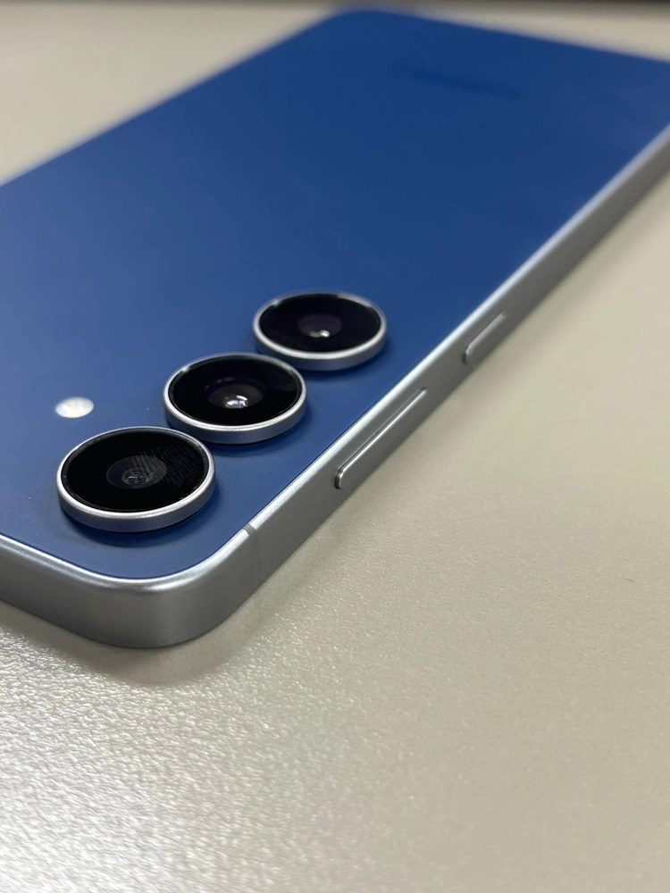 갤럭시 S25FE 블루 256기가 미개통 자급제 상태 신폰급 컨디션 60만 판매해요 이미지