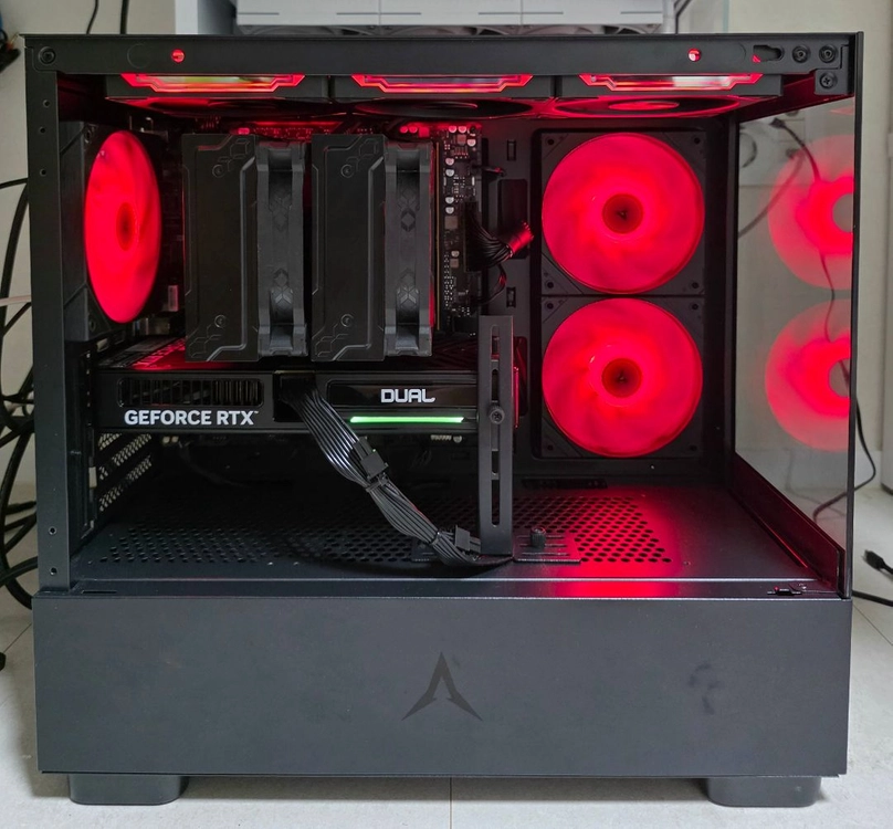 라이젠 9600X , RTX 5060Ti 컴퓨터 팜 이미지