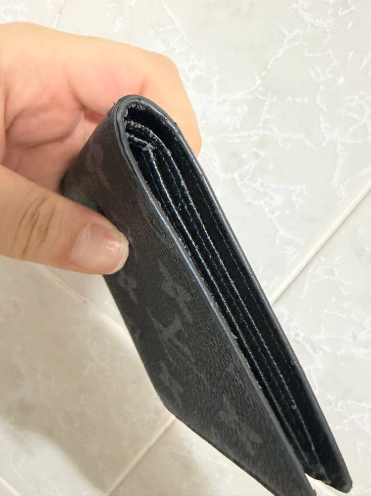 모노그램 반지갑 이미지