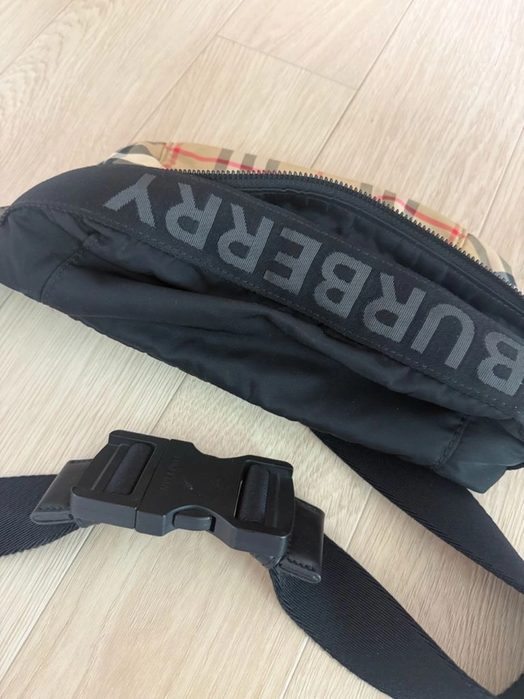 버버리 체크 범백 벨트백 8026557 이미지