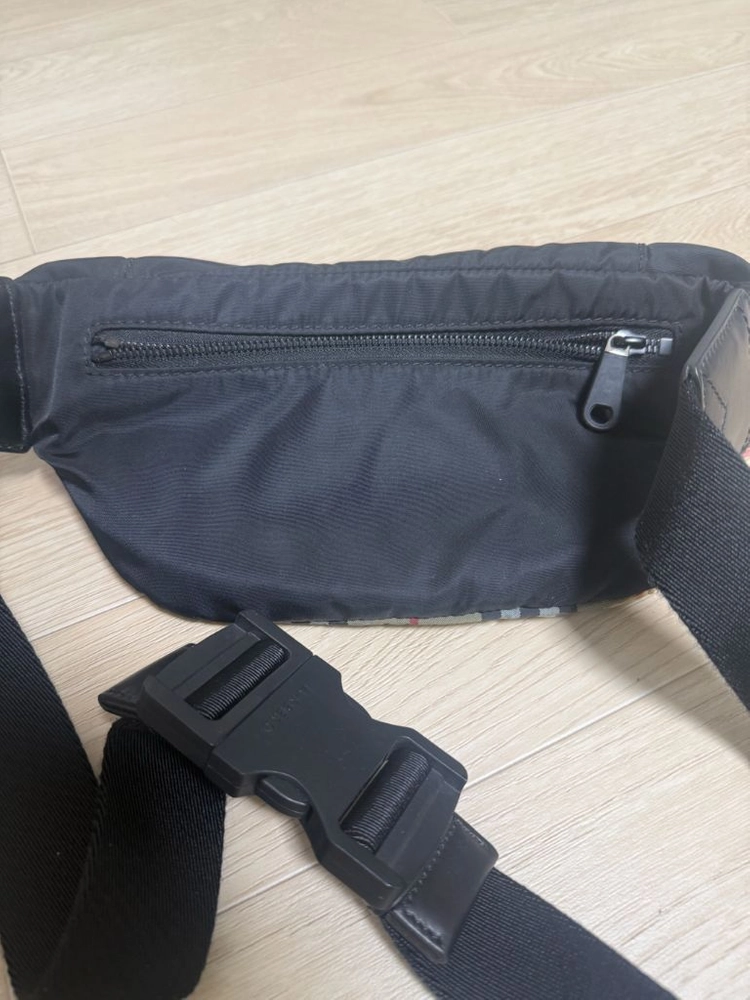 버버리 체크 범백 벨트백 8026557 이미지