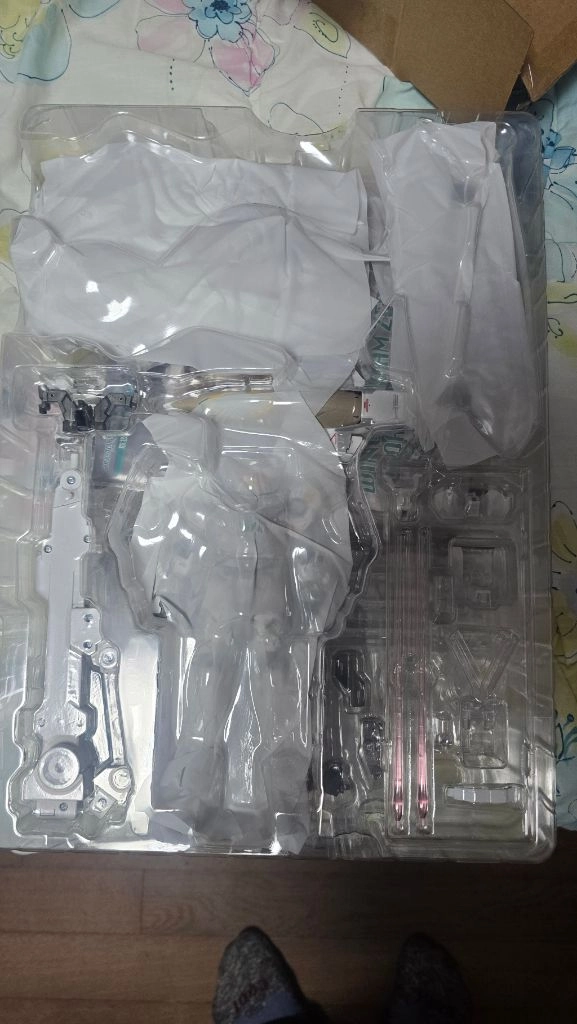 반다이 메탈컴포짓 GFFMC 윙 건담 제로 클로크드 커스텀 타마시이 한정판 이미지