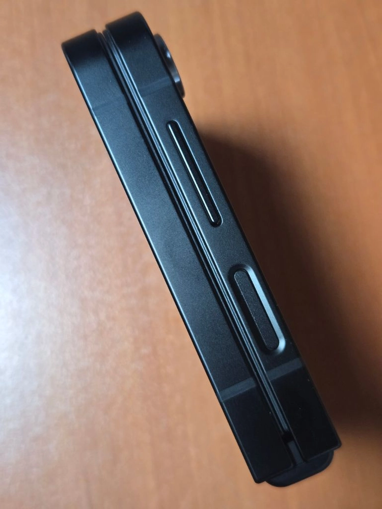 갤럭시 Z플립7 FE 256GB 블랙 이미지