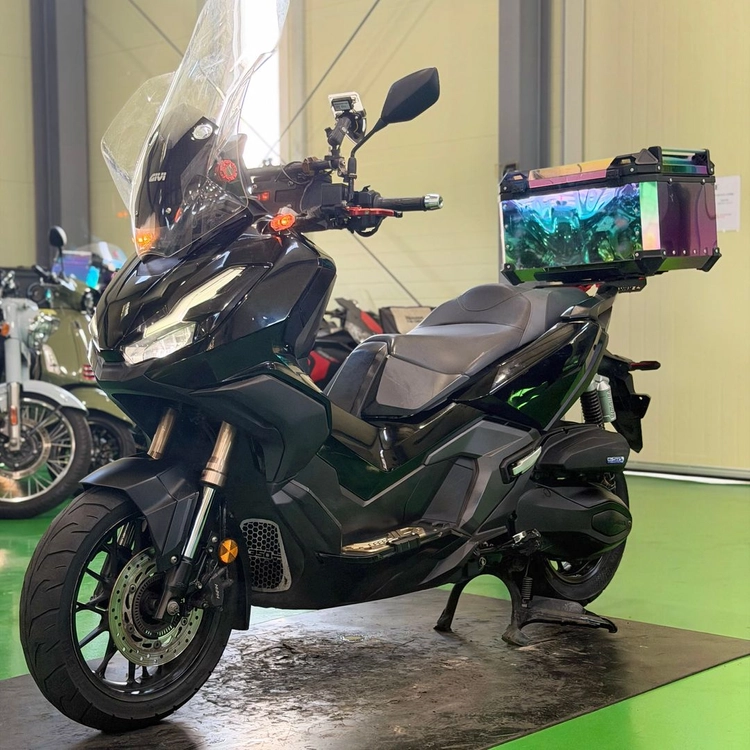 혼다 adv350 23년식 3만키로 배달셋팅 스쿠터 저렴하게 판매합니다 이미지