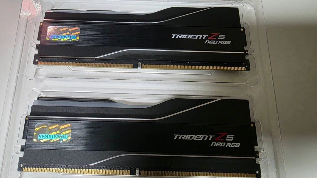 지스킬 DDR5-6000 CL32 TRIDENT Z5 NEO RGB J 패키지 (64GB(32Gx2) 이미지