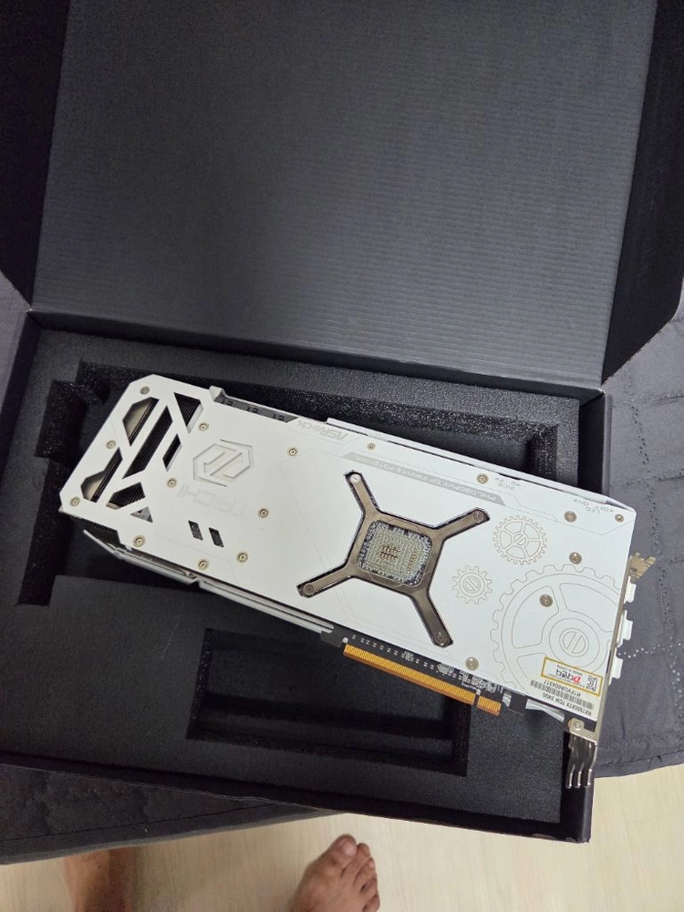 부산 7900xtx 타이치 화이트 팝니다 이미지