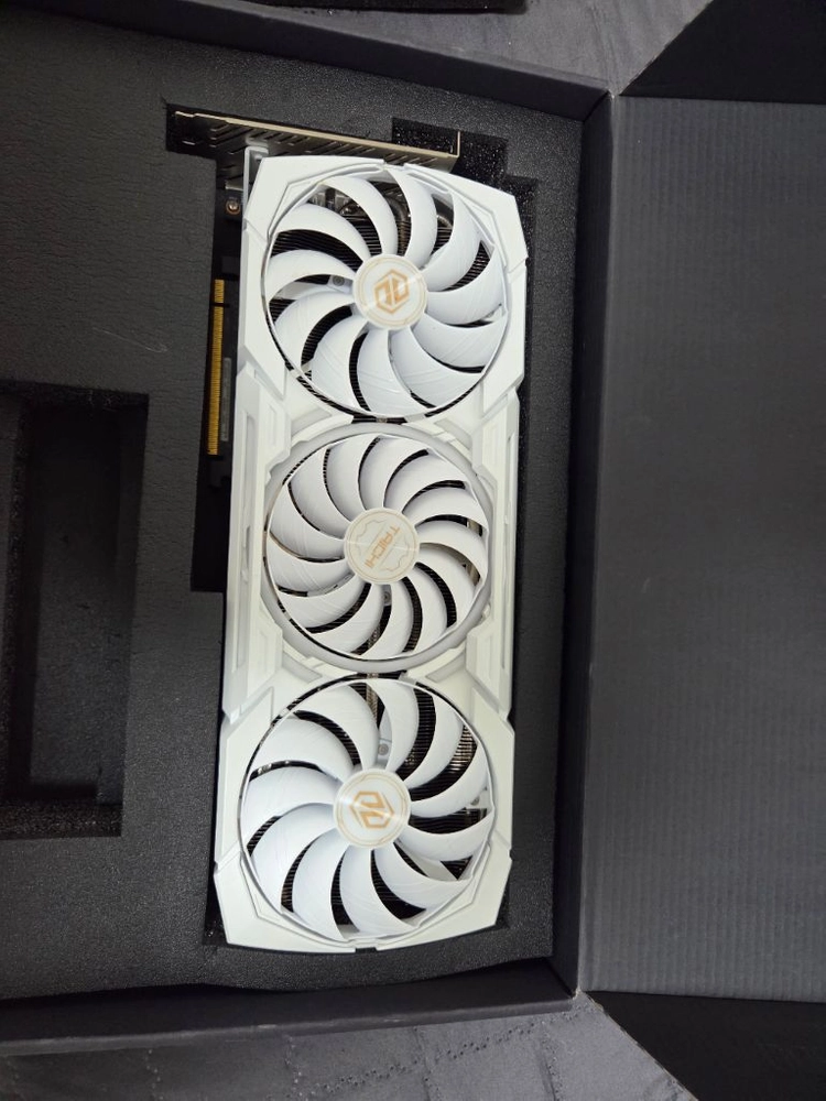 부산 7900xtx 타이치 화이트 팝니다 이미지