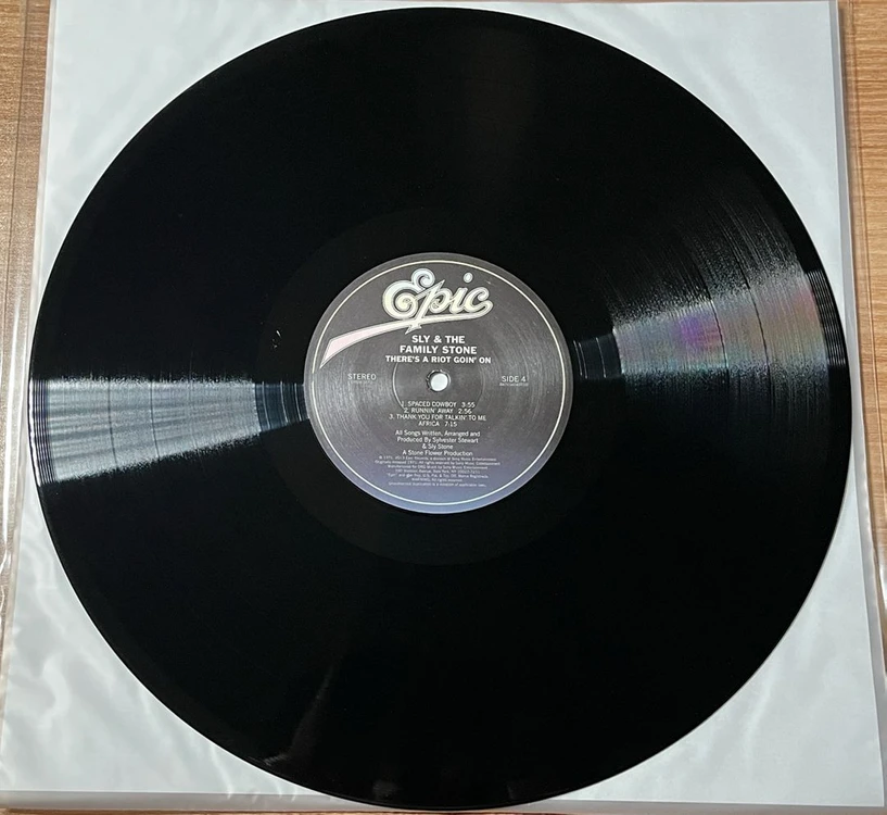 슬라이 앤 더 패밀리 스톤 Theres a Riot Goin On LP Vinyl 이미지
