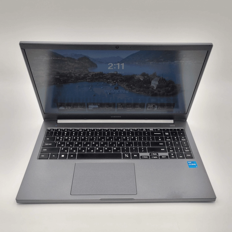 삼성 노트북 플러스 i5 11TH RAM 16GB Iris Xe 그래픽 756GB 15.6인치 리퍼 노트북 이미지