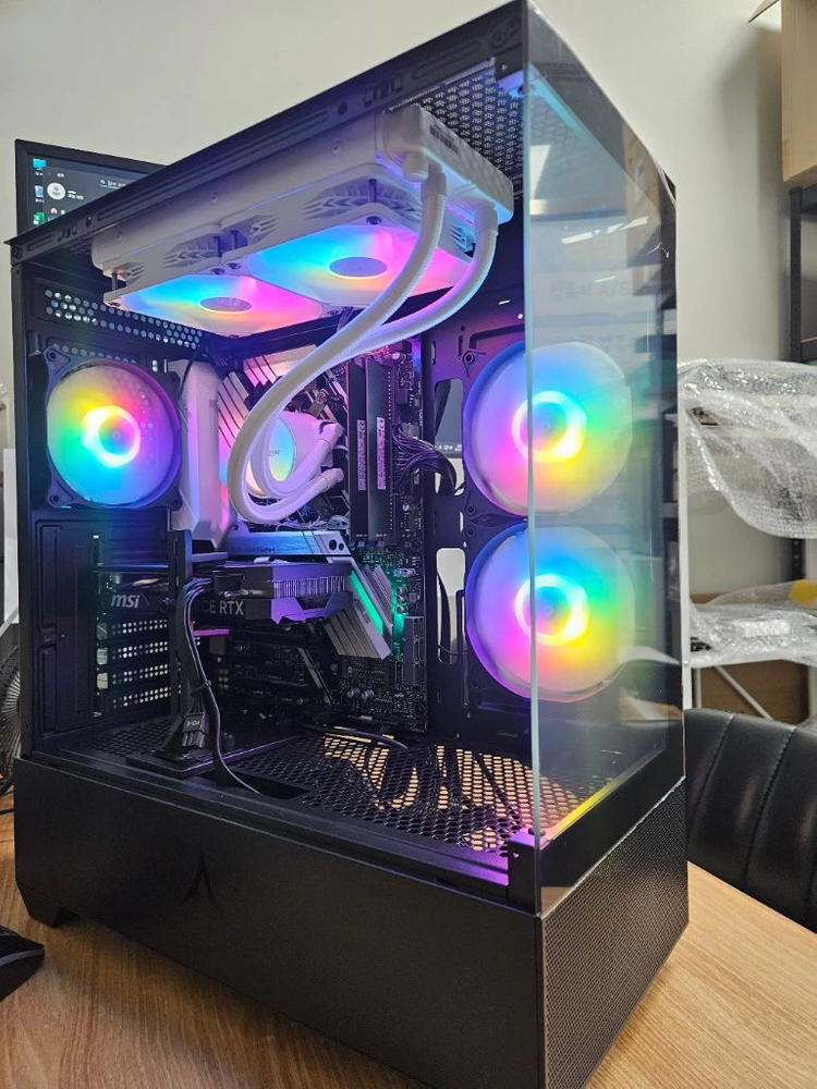 라이젠7 5700X RTX 4060 데스크탑 팝니다 - 안심되는 중고거래