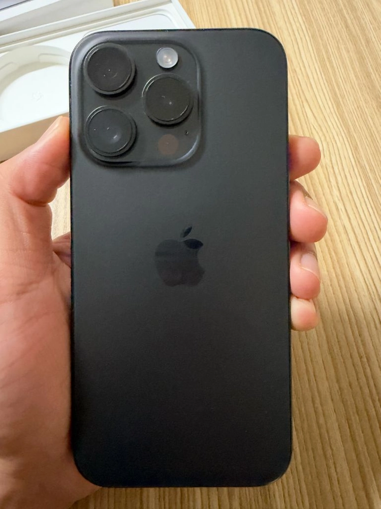 아이폰 15프로 256GB 티타늄블랙 이미지