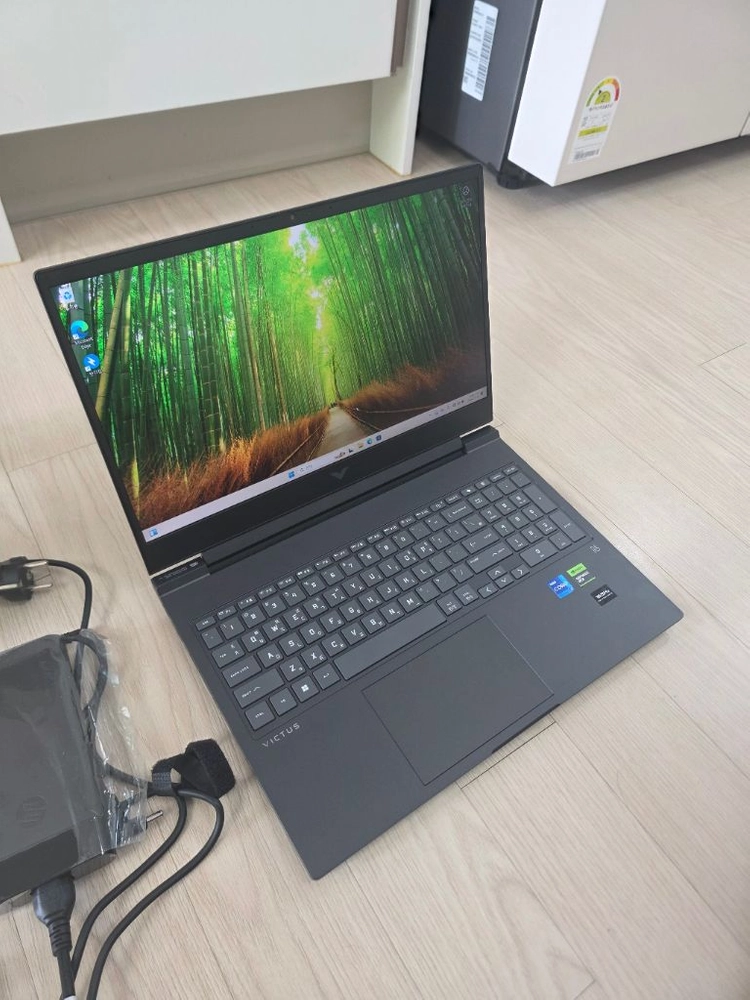 HP 빅터스 16인치 i7-13700HX , RTX4060 게이밍 노트북 판매합니다. 이미지