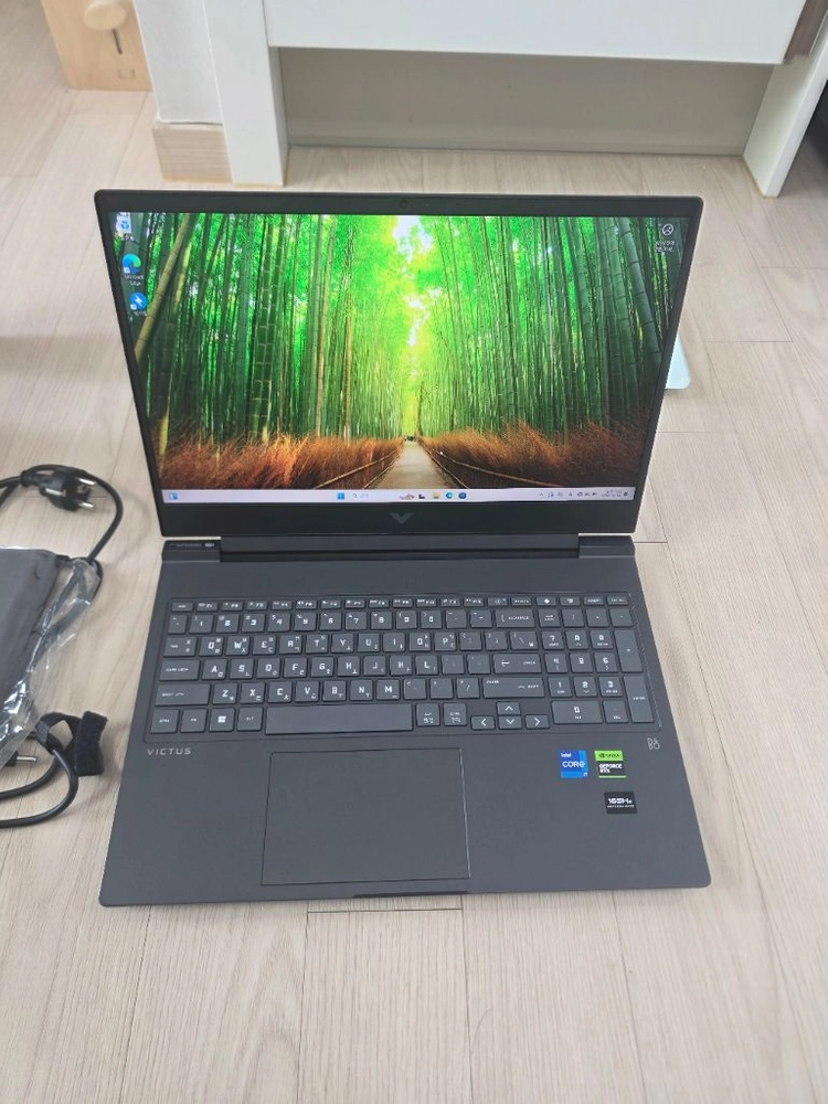 HP 빅터스 16인치 i7-13700HX , RTX4060 게이밍 노트북 판매합니다. 이미지