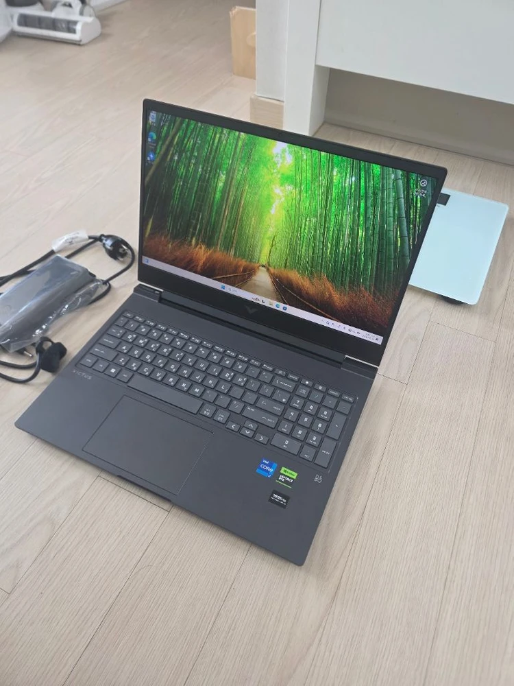 HP 빅터스 16인치 i7-13700HX , RTX4060 게이밍 노트북 판매합니다. 이미지