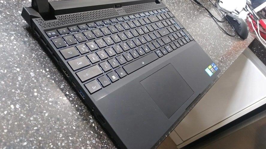 기가바이트 AERO 5 XE4 OLED 이미지