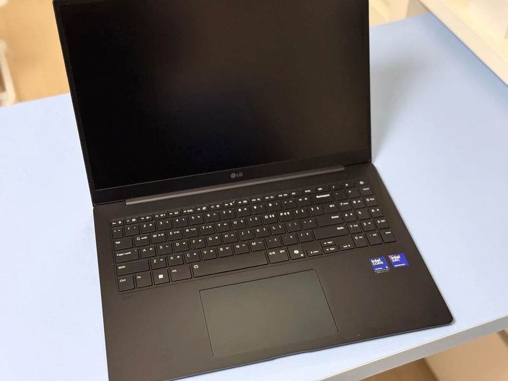 LG gram Pro 16 2025년형 팝니다(16Z90TS-GS56K) 이미지