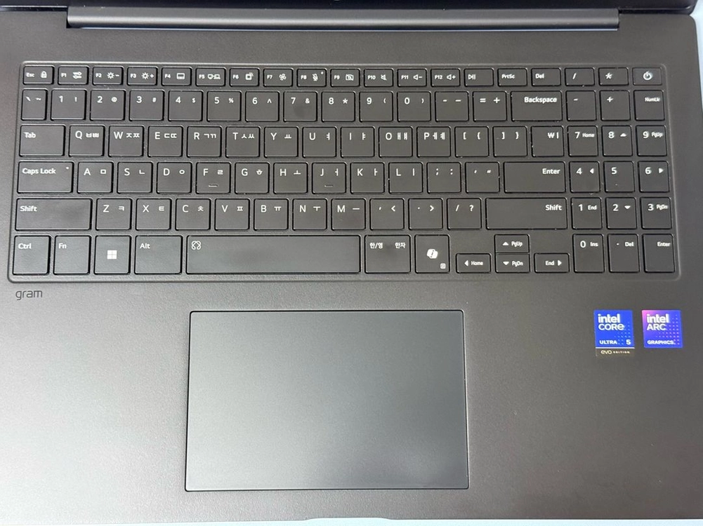 LG gram Pro 16 2025년형 팝니다(16Z90TS-GS56K) 이미지