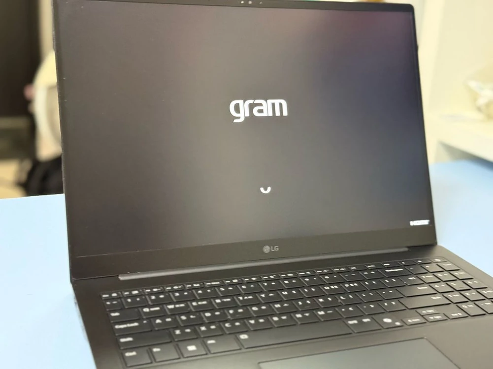 LG gram Pro 16 2025년형 팝니다(16Z90TS-GS56K) 이미지