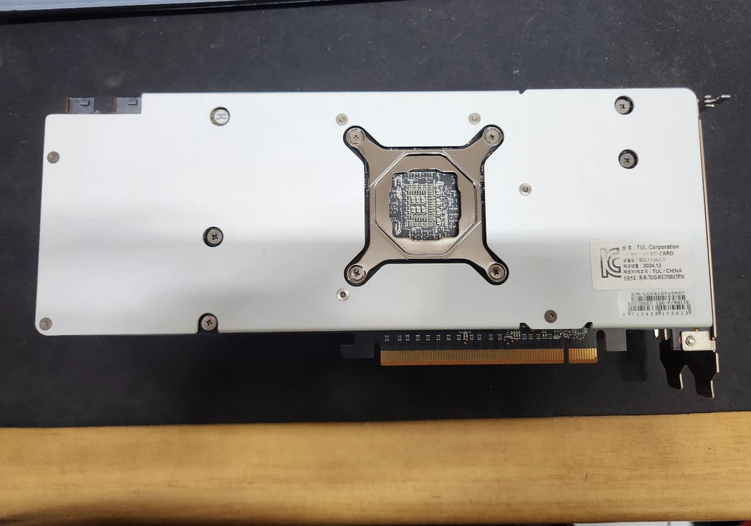 RX 7700XT 고장 이미지