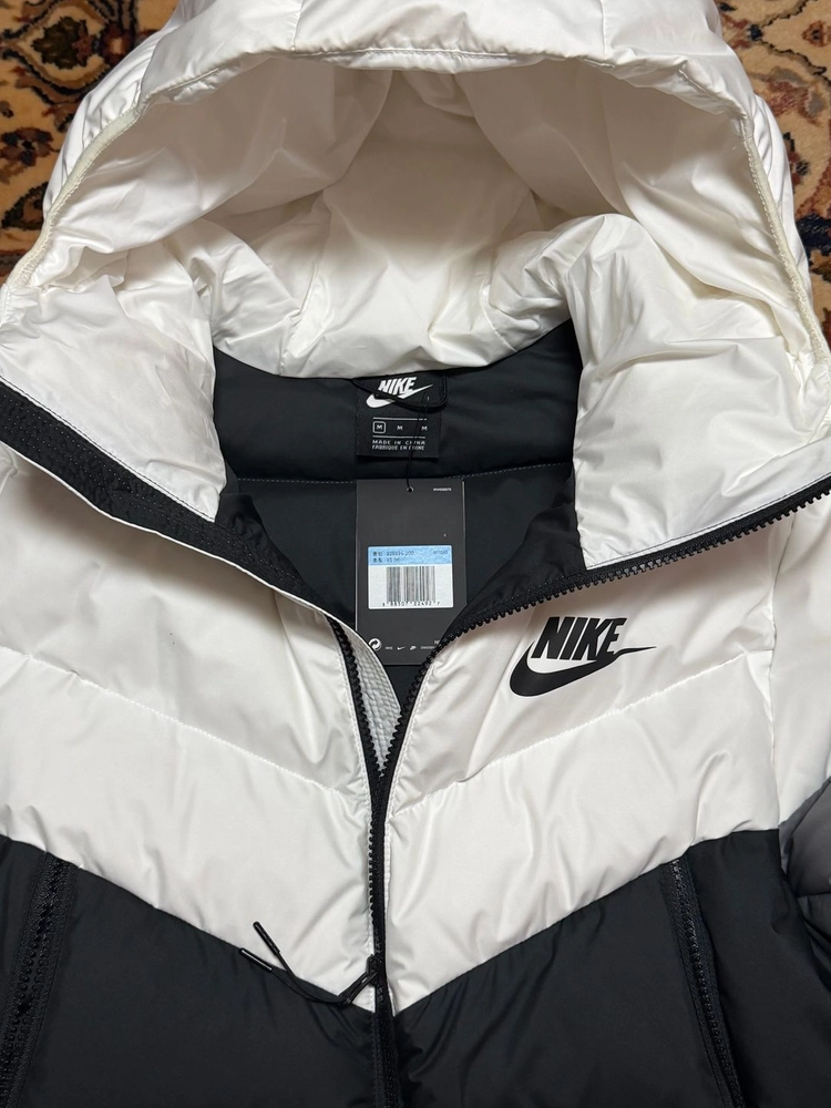 NIKE 나이키 새제품 블랙/화이트/그레이 스포츠웨어 다운 필 윈드러너 후디 패딩 자켓 M 95사이즈 이미지