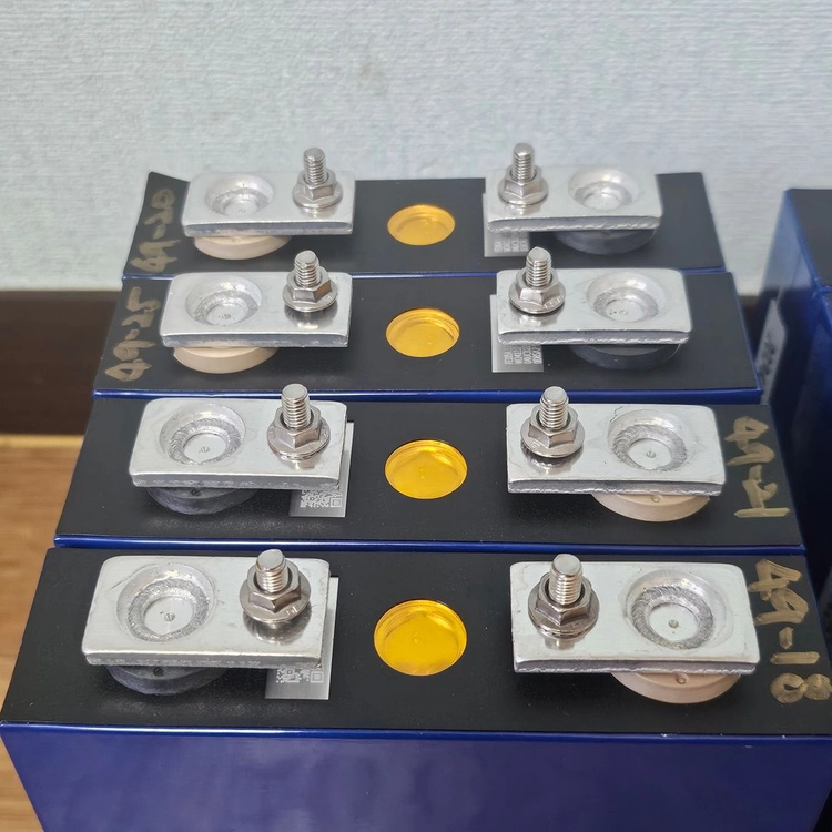 리튬 인산철배터리 105A 4개12만원 이미지