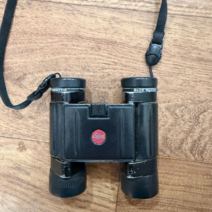 라이카 8x20 쌍안경 이미지