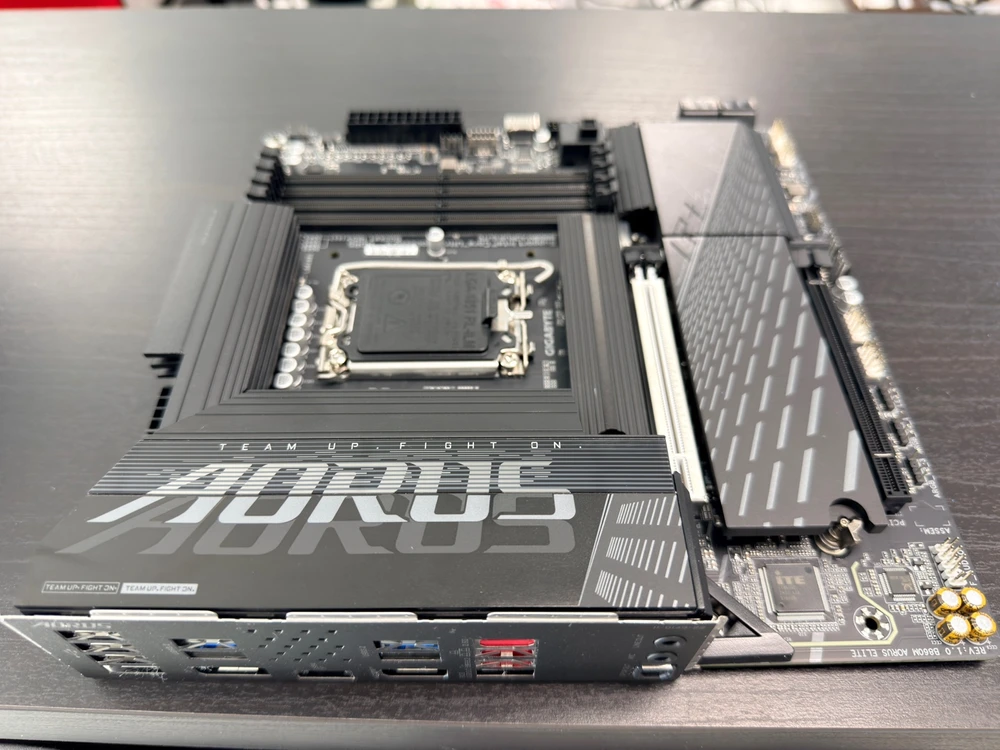 GIGABYTE B860M AORUS ELITE (PC DIRECT) 판매합니다. 이미지