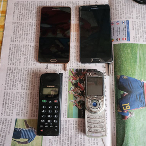 부품용 핸드폰 4개 이미지